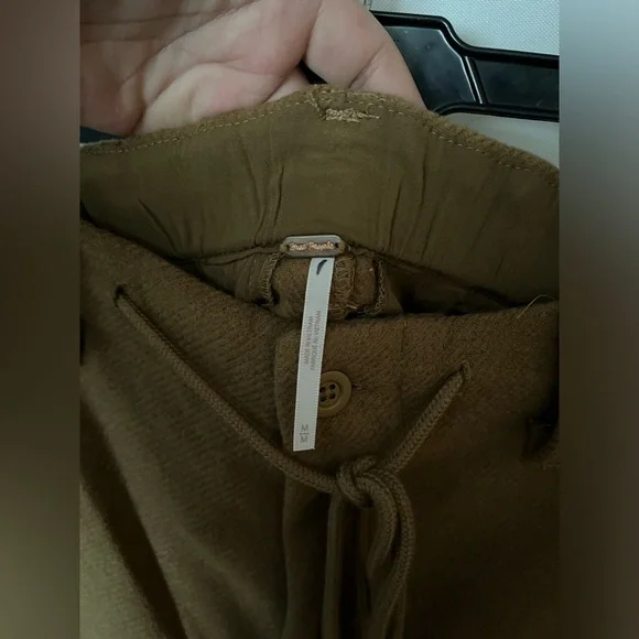 NWOT FREE PEOPLE Charli Wool Longline Cargo Shorts In Bronze Brown MRSP $148 - Picture 12 of 12